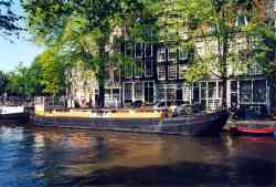 Hausboot auf Gracht